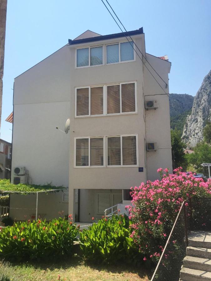 Apartment Mate Омиш Экстерьер фото