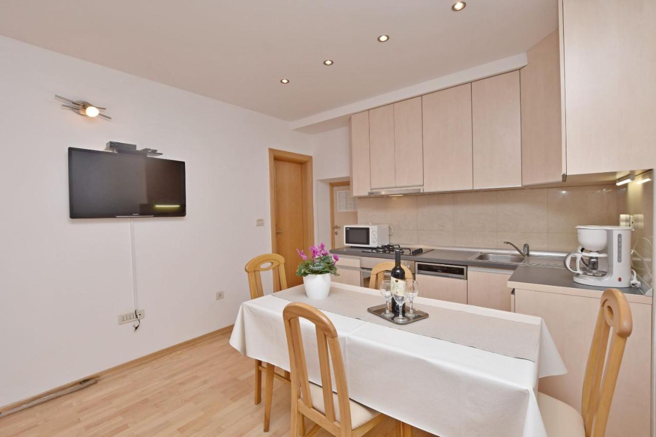 Apartment Mate Омиш Экстерьер фото